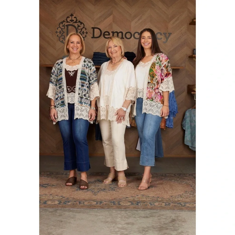 Democracy Boho Embroidered Crochet Lace Open Cardigan Poncho Women’s Size Small